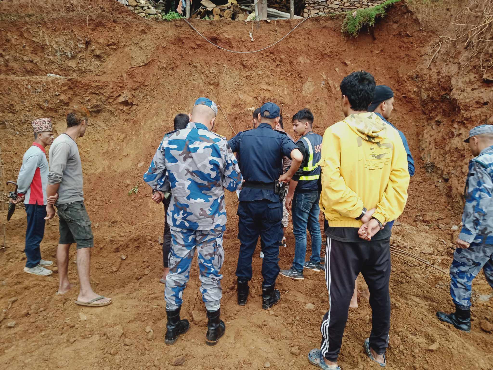 गुल्मीमा पहिरोमा पुरिएर १७ वर्षीय मजदुरको मृत्यु