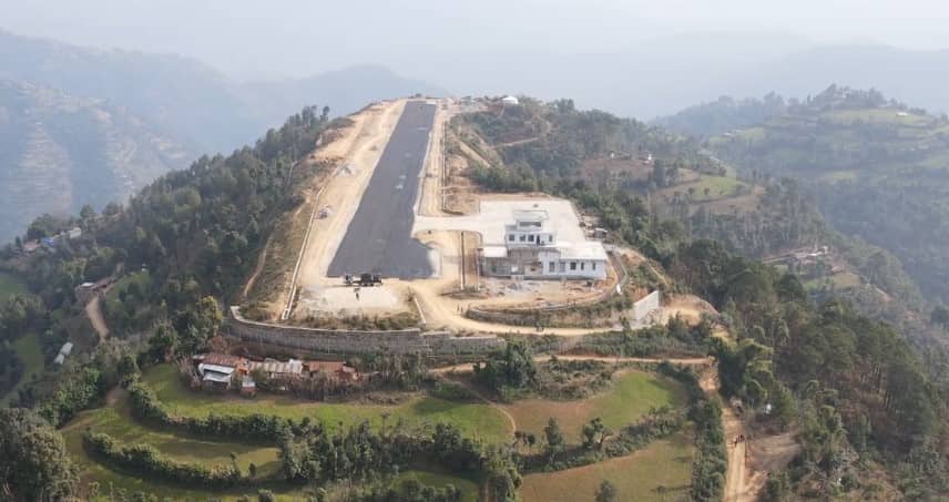 खराब मौसम कारण रेसुङ्गा विमानस्थलमा विमान आएन