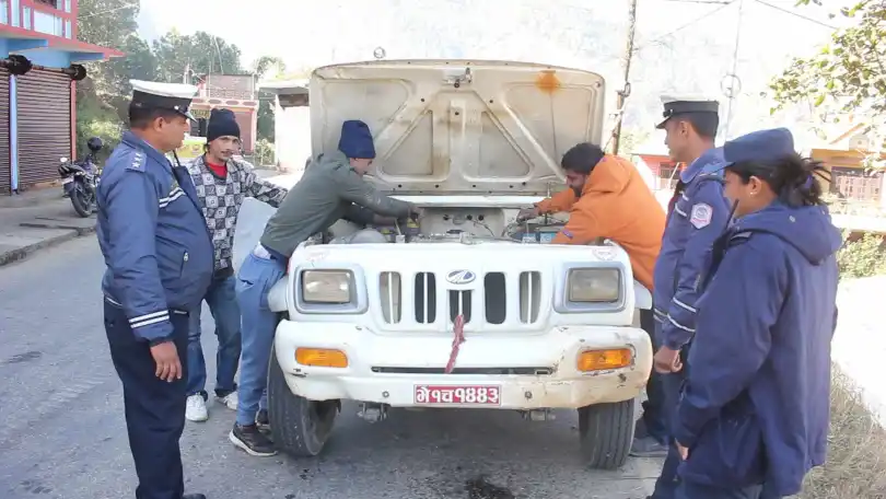 गुल्मीमा सवारी चेकजाँच तथा चालकको स्वास्थ्य परिक्षण