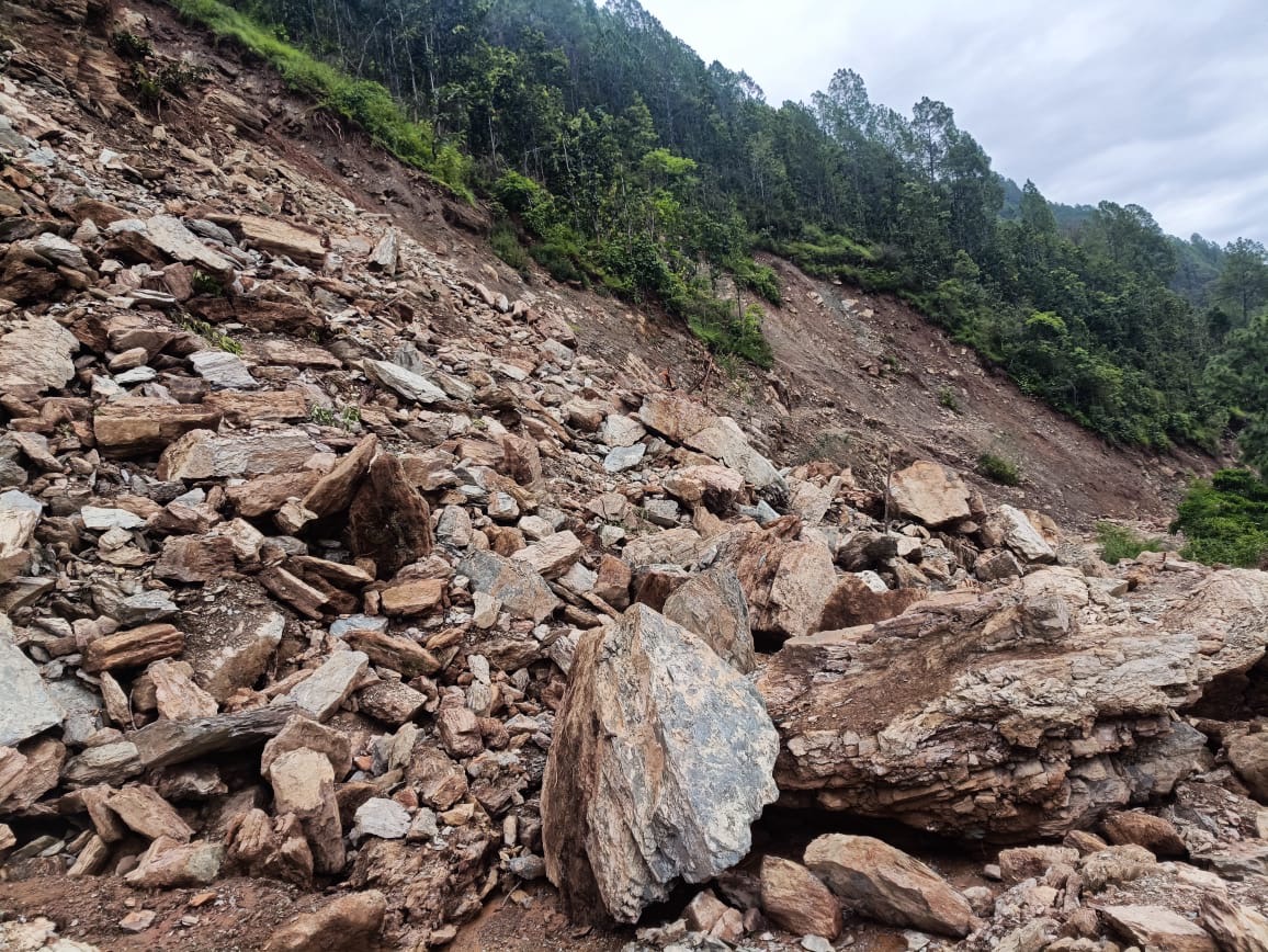 अविरल वर्षाका कारण गुल्मीका चार सडकखण्ड अवरुद्ध